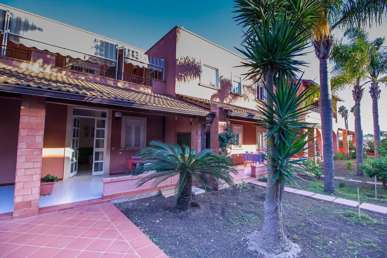 Residence Del Mare Casesicule Santa Maria del Focallo Exterior foto